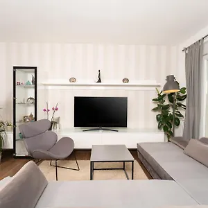 https://apartments-palma-rabac.in-istria.net